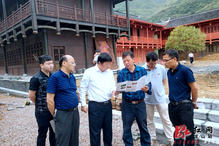 州督查组来龙山督查旅游扶贫和全域旅游示范创建